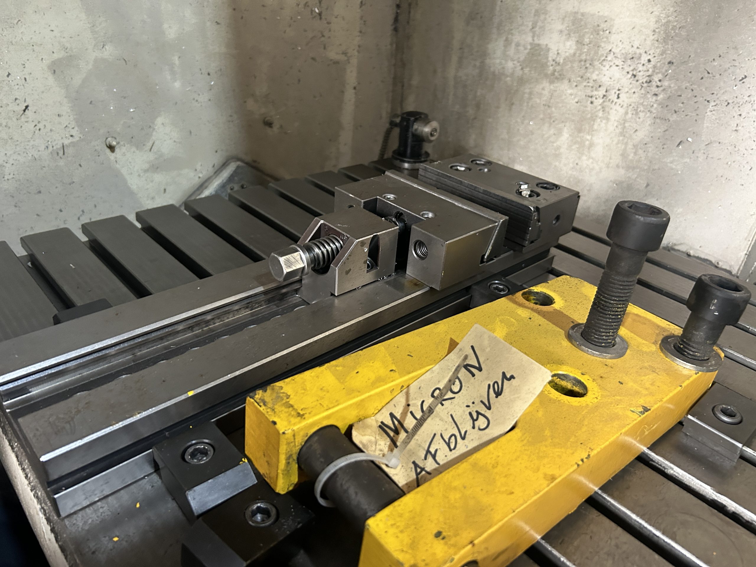 mikron vcp 1000