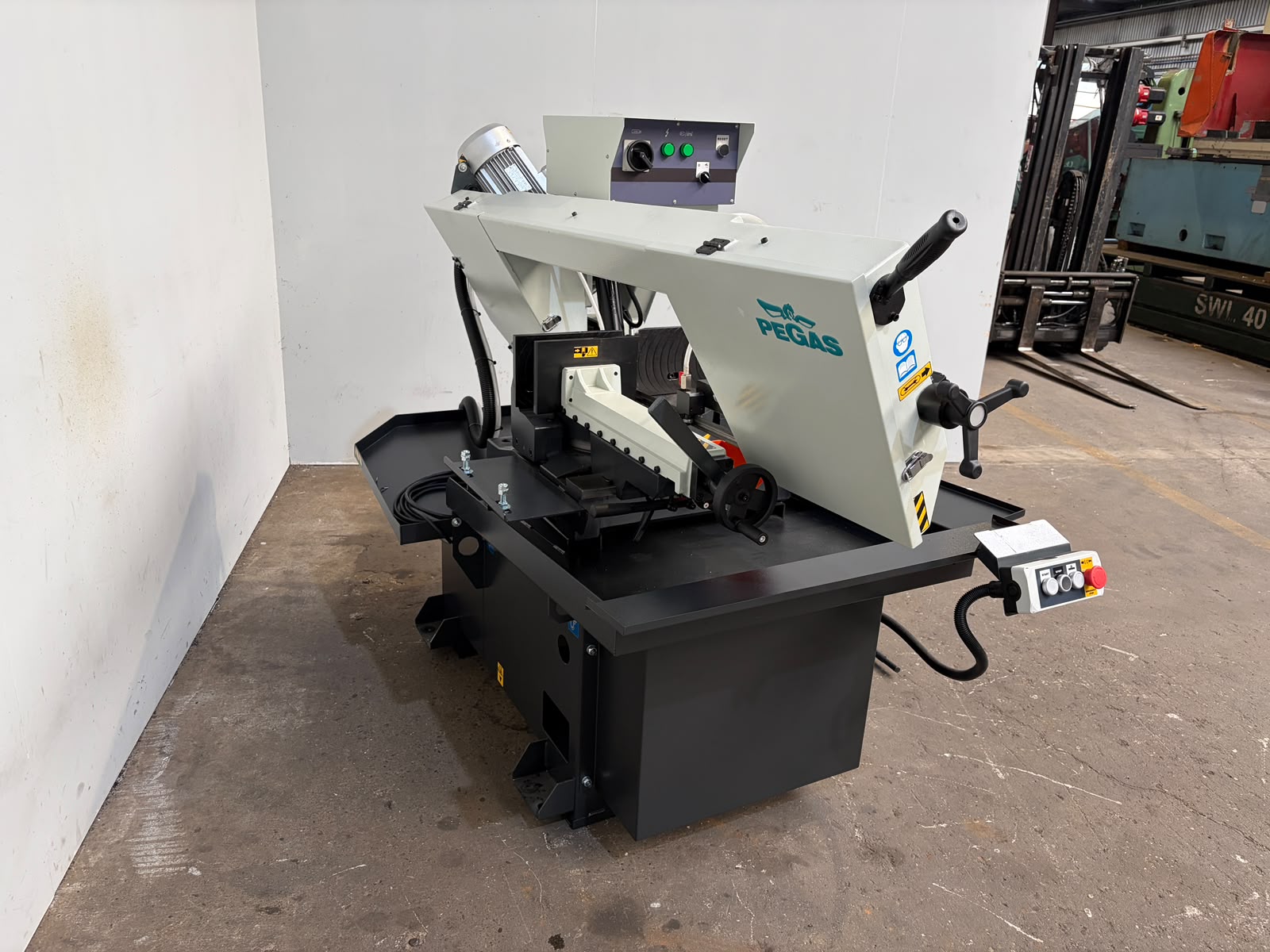 pegas gonda 300x320 gh lr