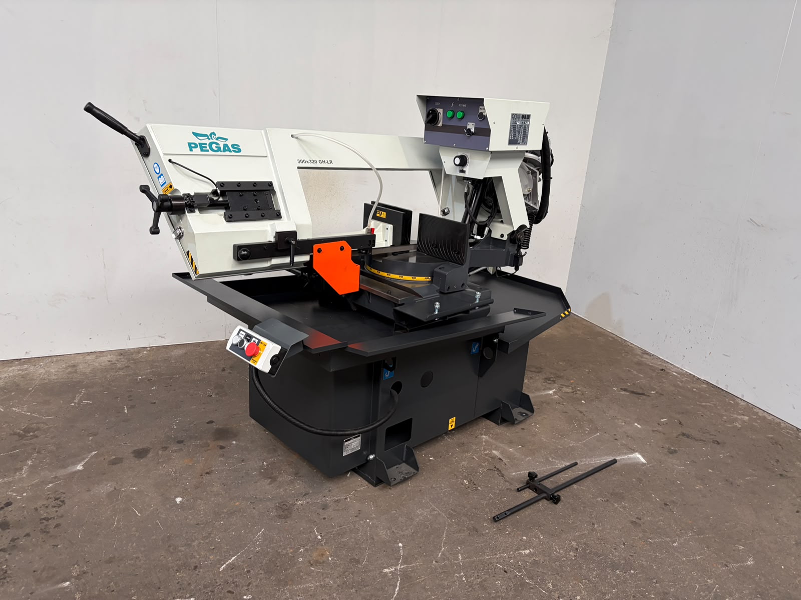 pegas gonda 300x320 gh lr
