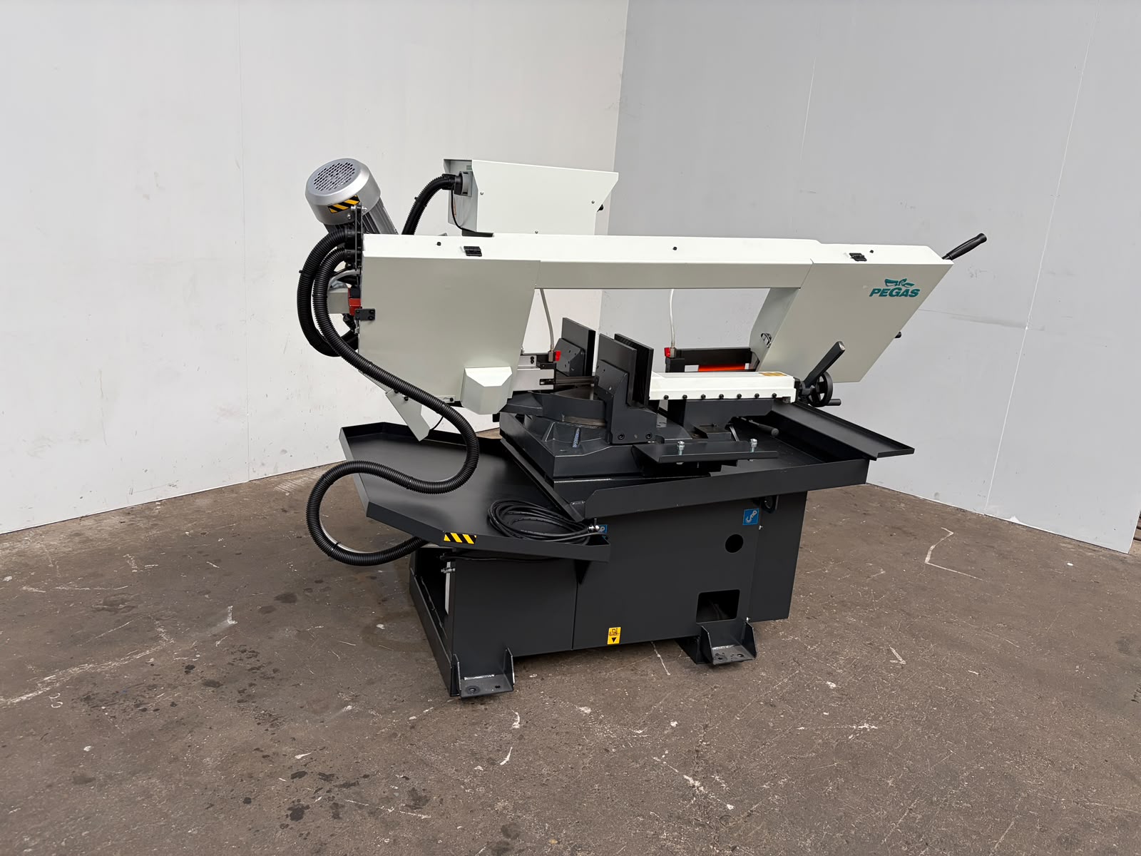 pegas gonda 300x320 gh lr